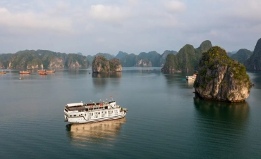 La Regina Classic Cruise - Bai Tu Long Bay 2 Days 1 Night