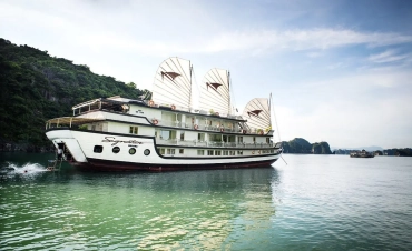 Signature Royal Cruise - Bai Tu Long Bay 3 Days 2 Nights